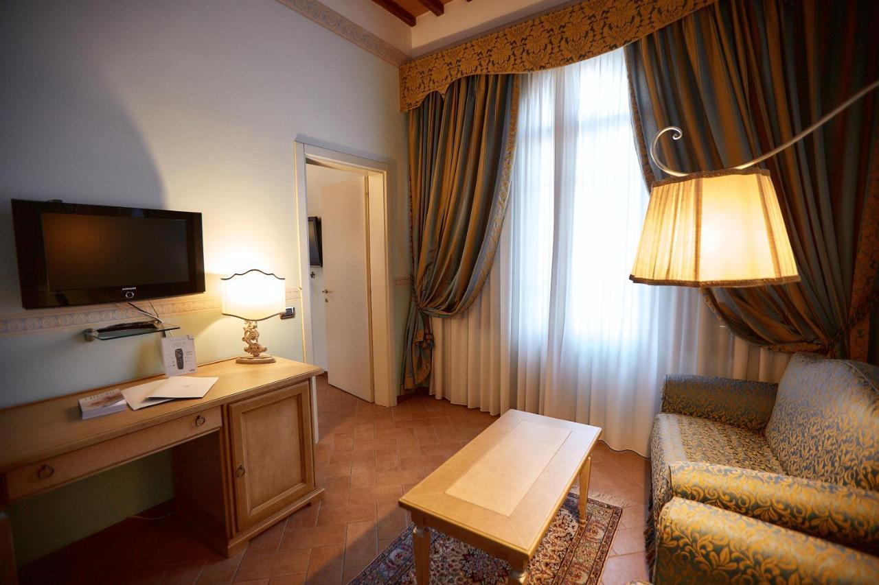 קיוזי Hotel Villa Il Patriarca מראה חיצוני תמונה