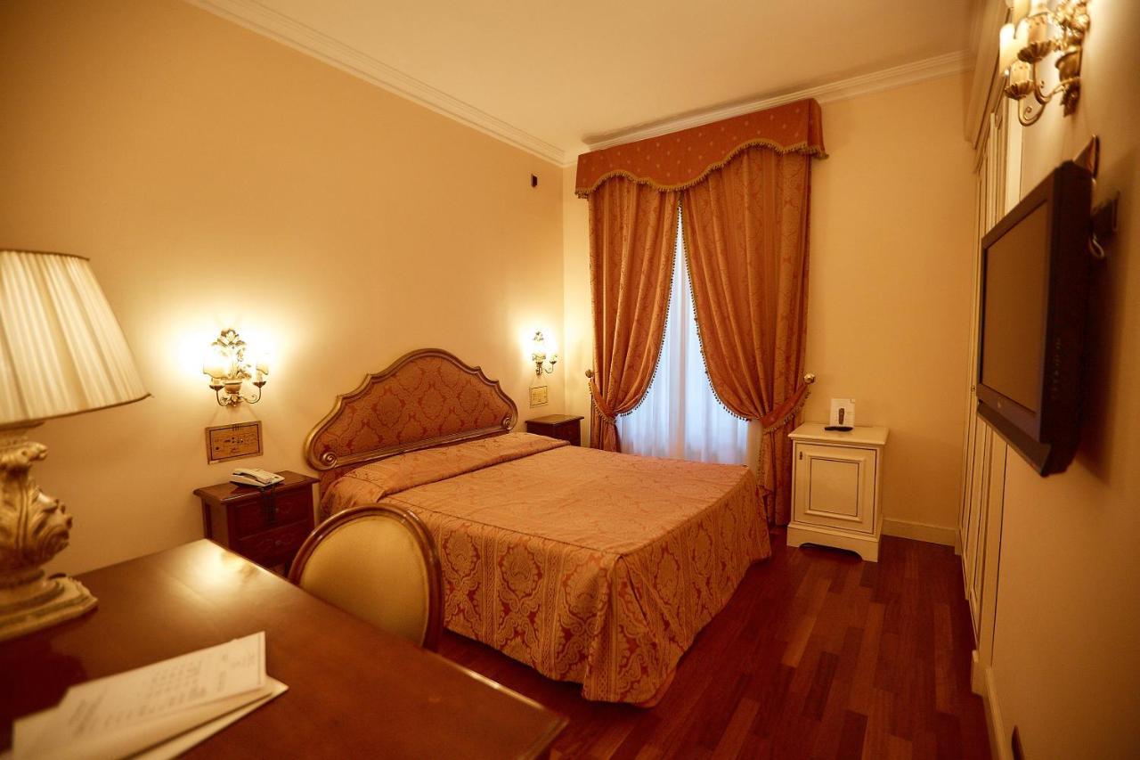 קיוזי Hotel Villa Il Patriarca מראה חיצוני תמונה